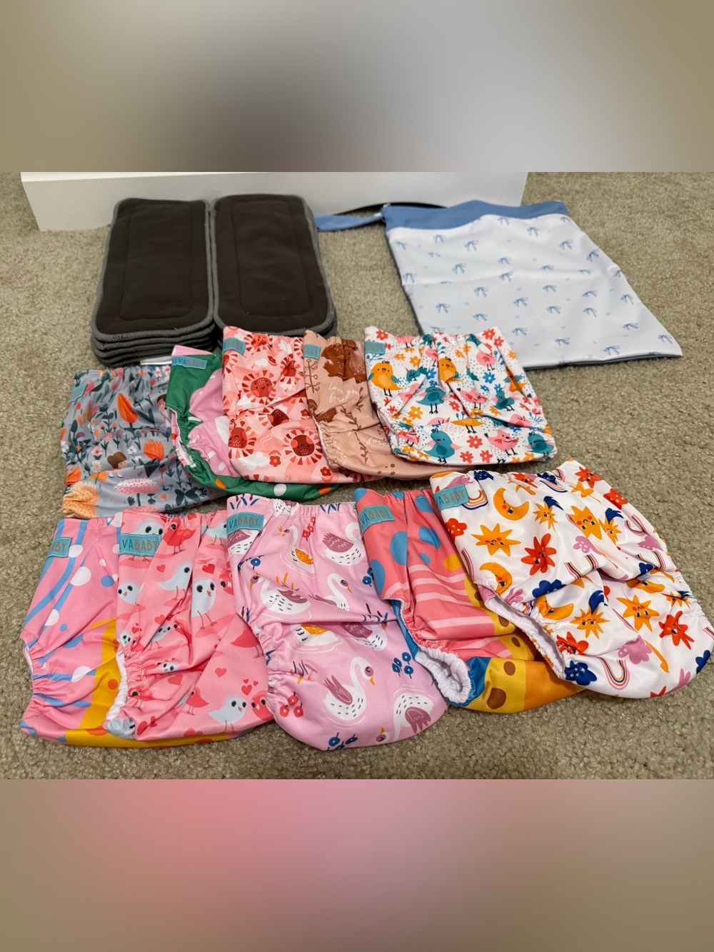 NWT Reusable Cloth Diapers Set of 10 with inserts and wet bag